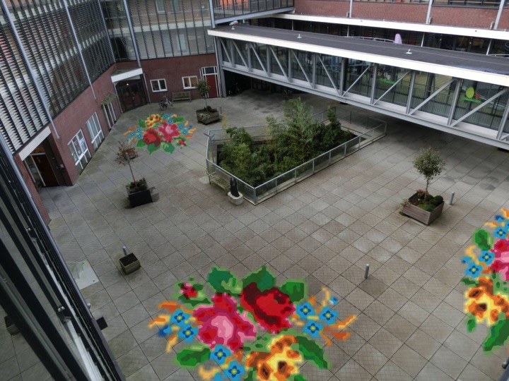 bloem op vloer senioren complex